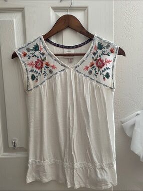Knox Rose Embroidered White Women’s Sleeveless Top